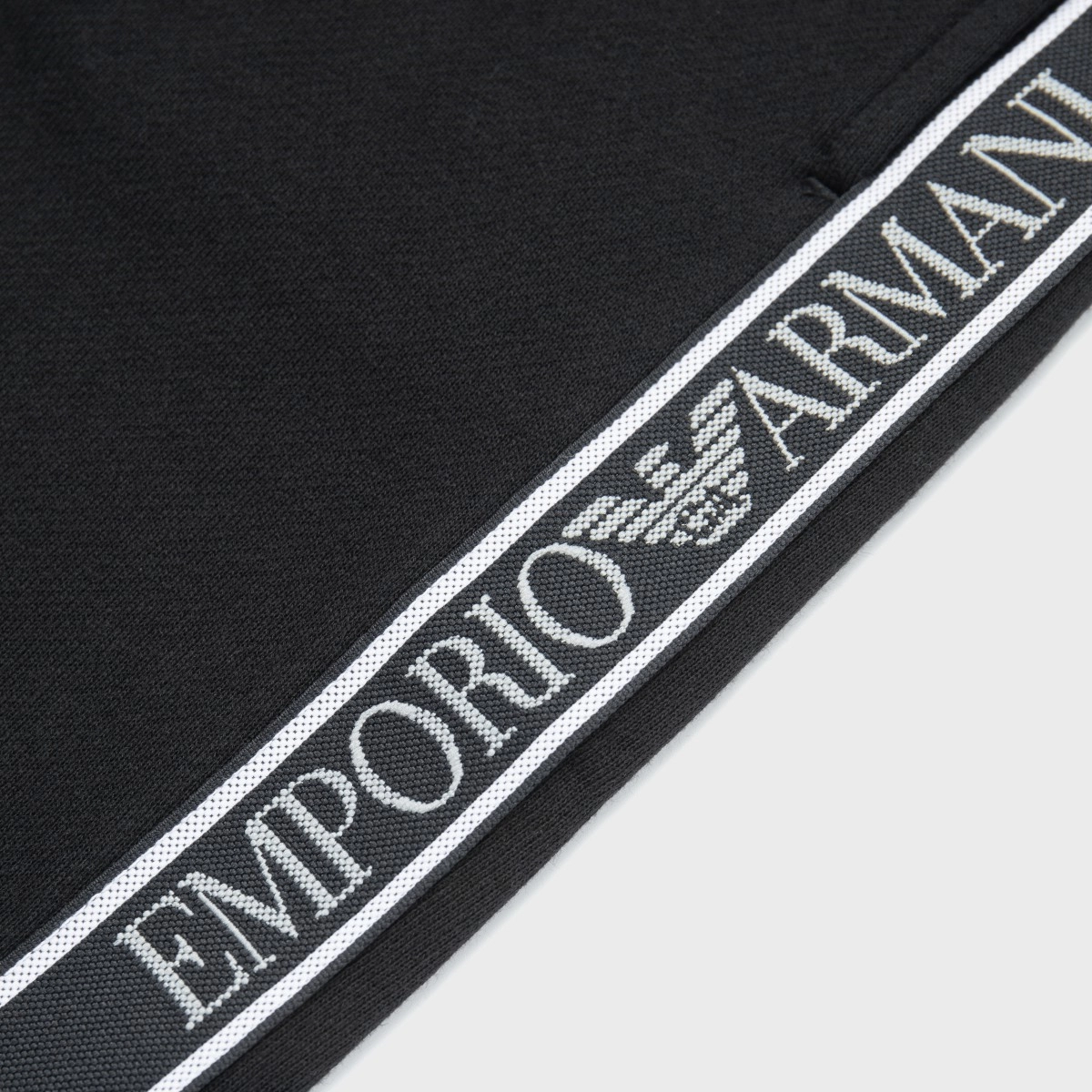 EMPORIO ARMANI SS24 Logo