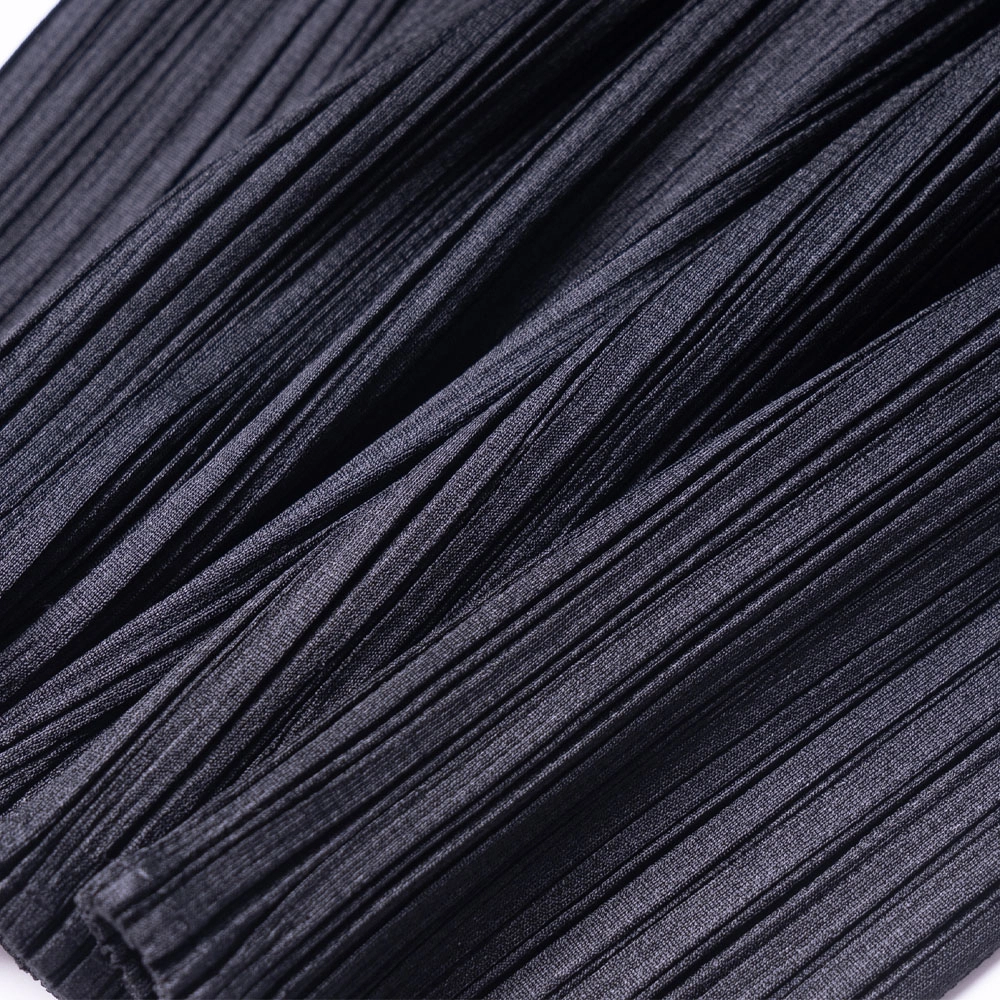 PLEATS PLEASE ISSEY MIYAKE