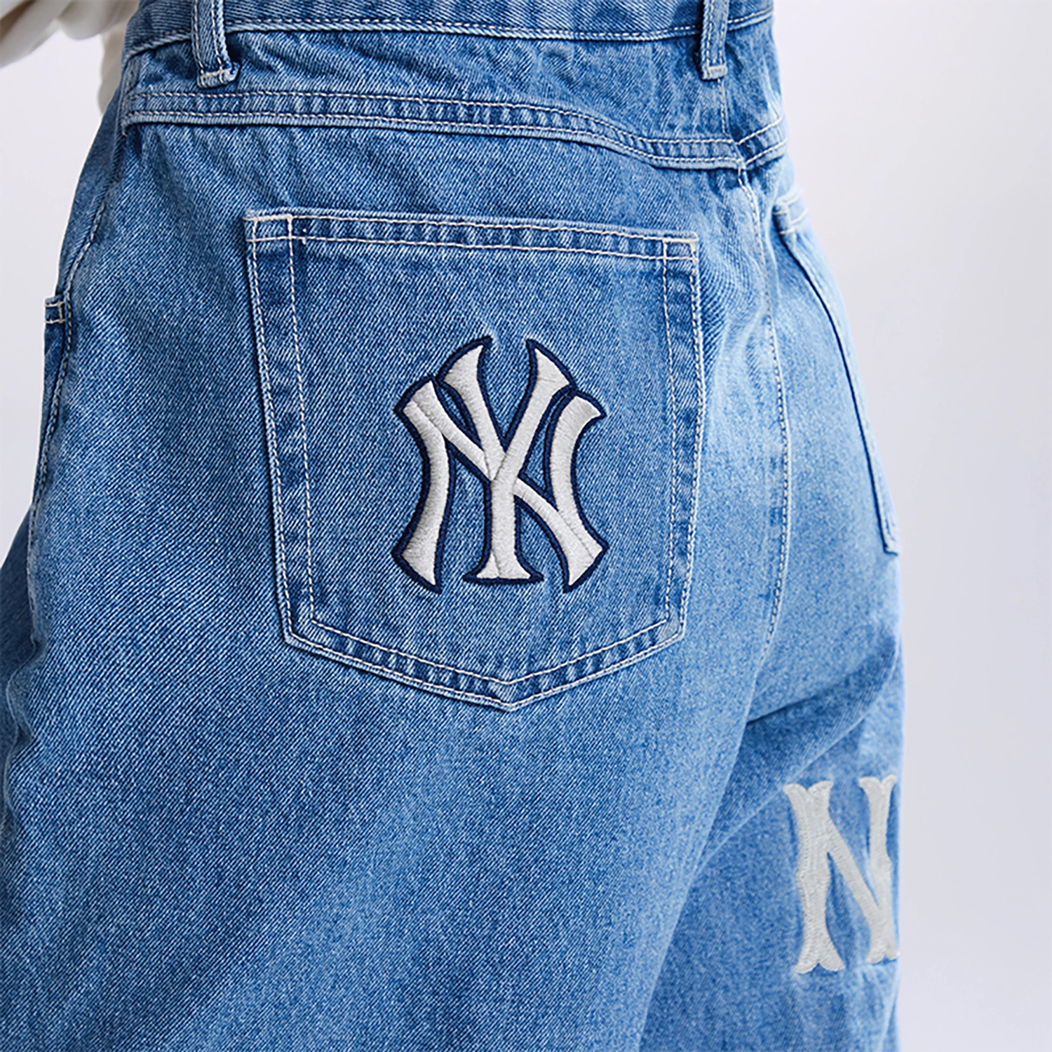 MLB