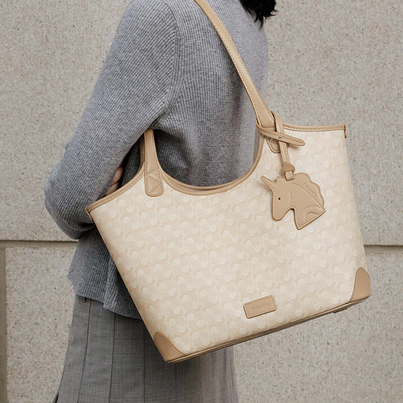 NUCELLE PVC Tote