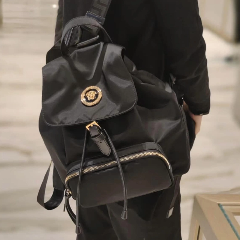 VERSACE