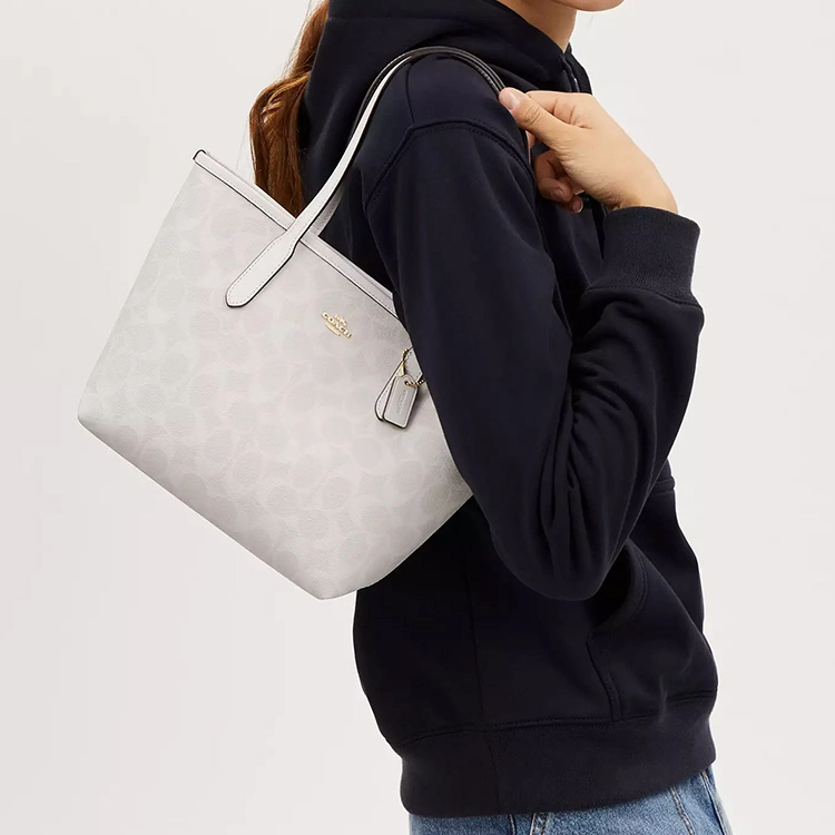 COACH City 23 Logo Tote