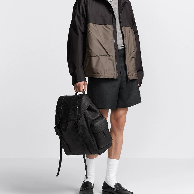 DIOR Hit The Road Gravity