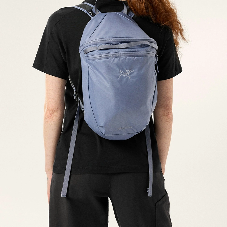 25 Arcteryx Heliad 15L