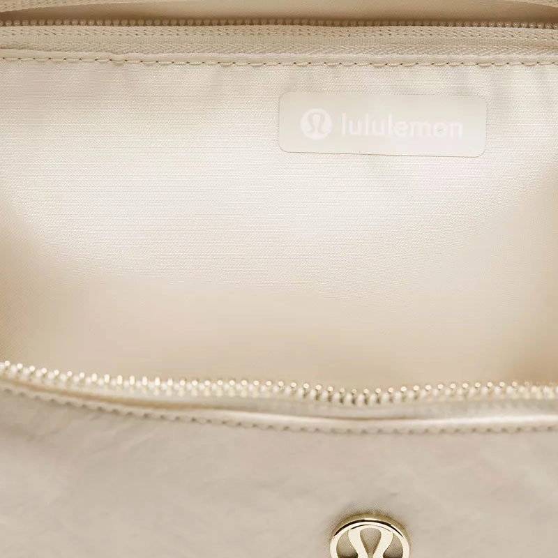 lululemon Slouchy Sling 6L