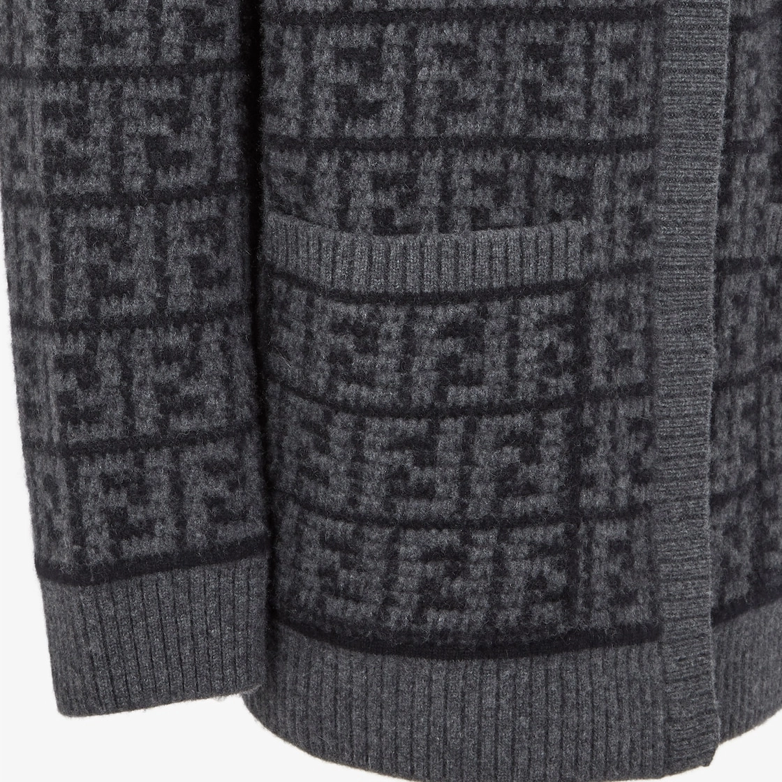 FENDI FW22 v