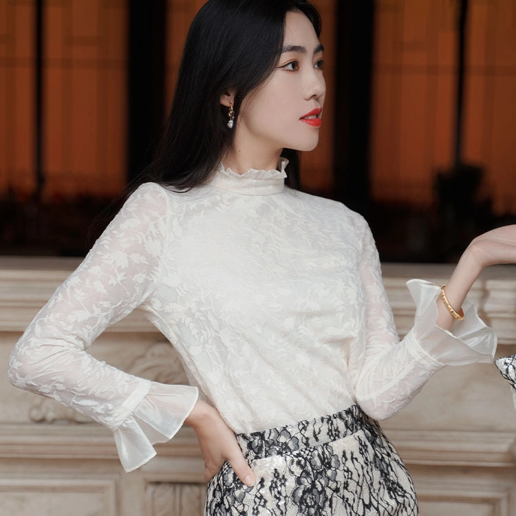 四美子 蕾丝休闲简约针织衫 女款 月浅