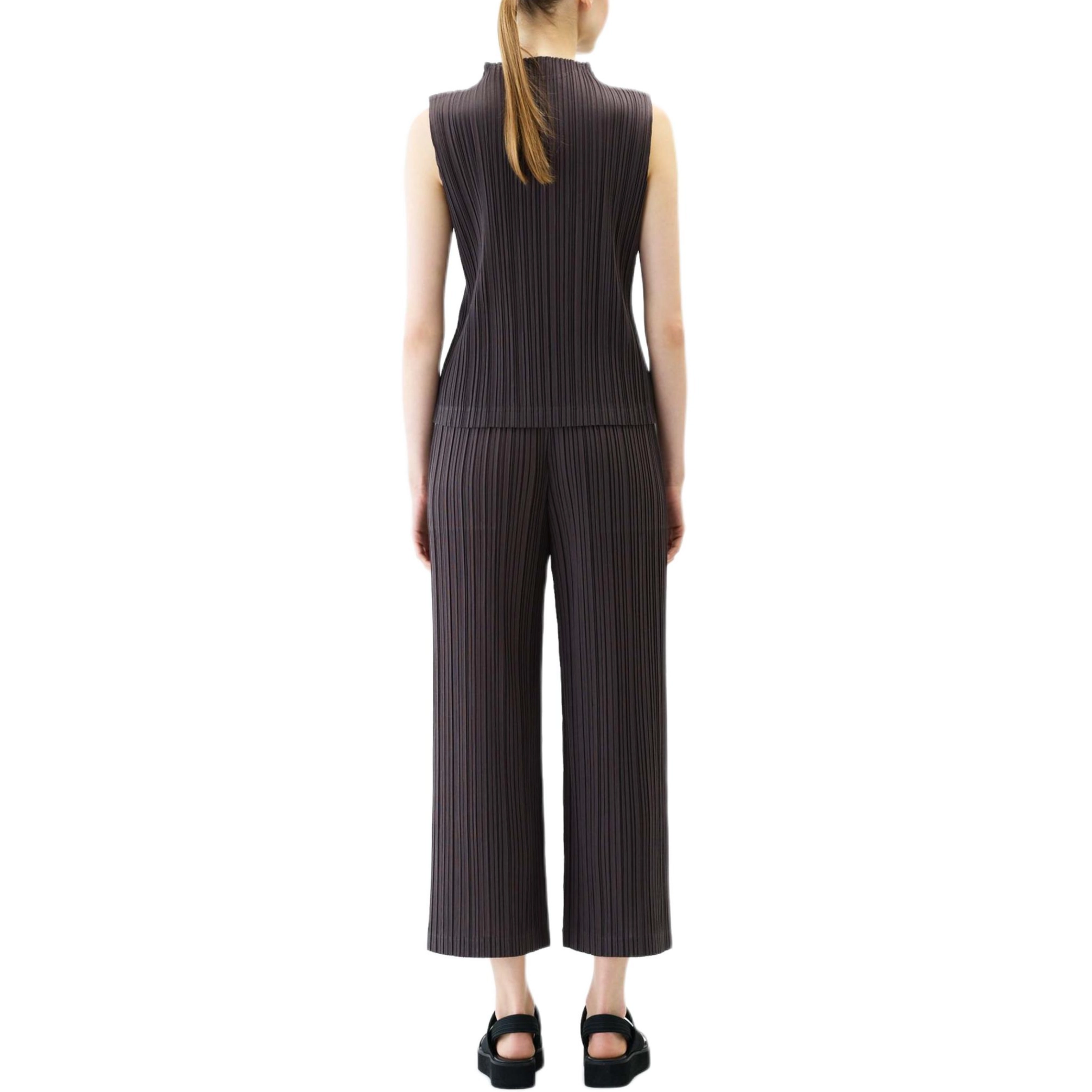 PLEATS PLEASE ISSEY MIYAKE