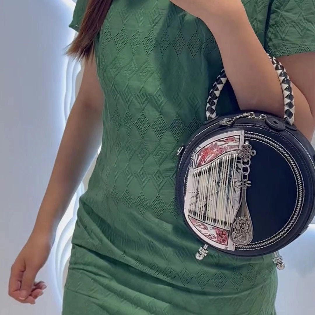 蒽薆 立体古筝时尚百搭 超纤合成革 小圆包单肩包 中号 女款 绿色