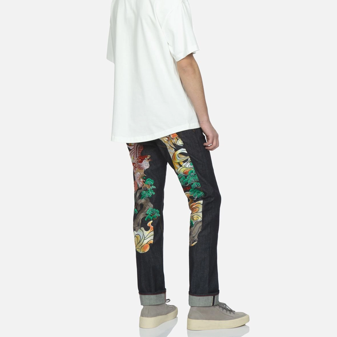 EVISU M