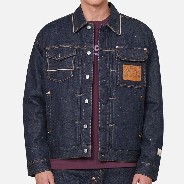 EVISU LogoM