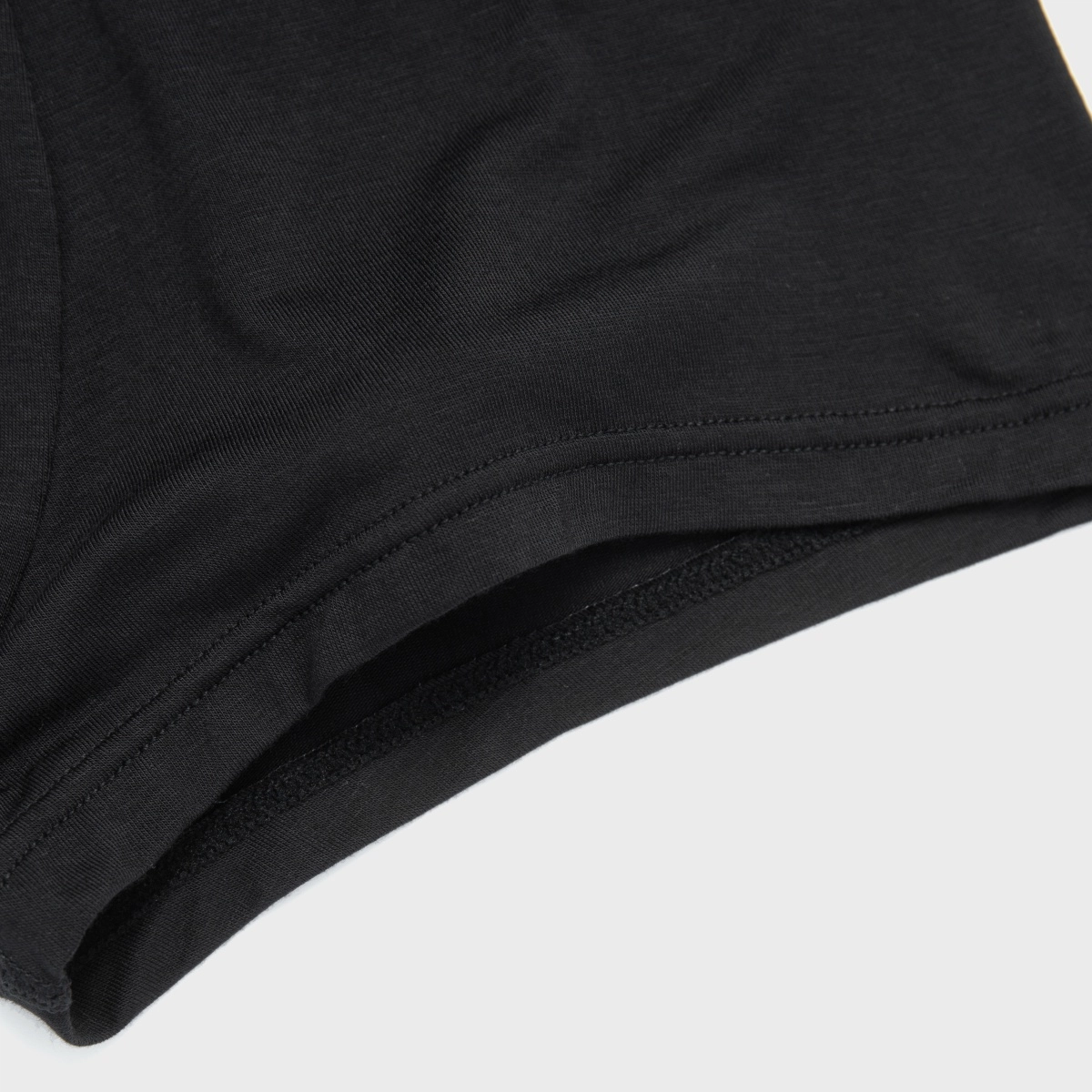 EMPORIO ARMANI SS24 Logo 2