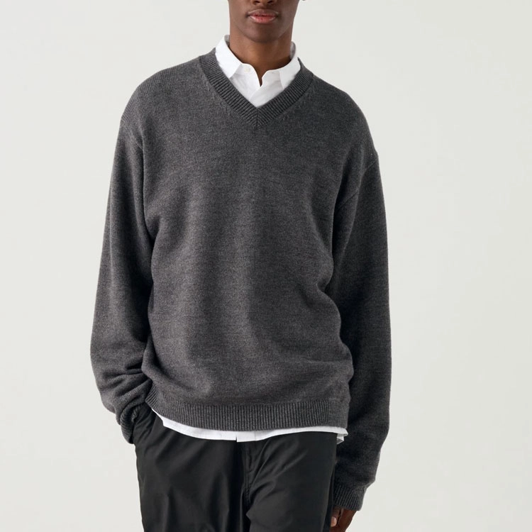 UNIQLO x Clare Waight Keller C FW24 V