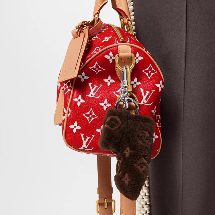 LOUIS VUITTON 24 Logo