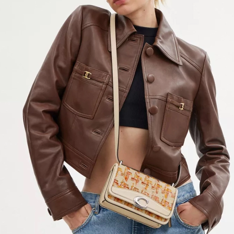 COACH Bandit 18