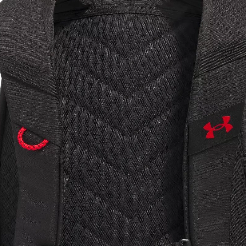 Under Armour )