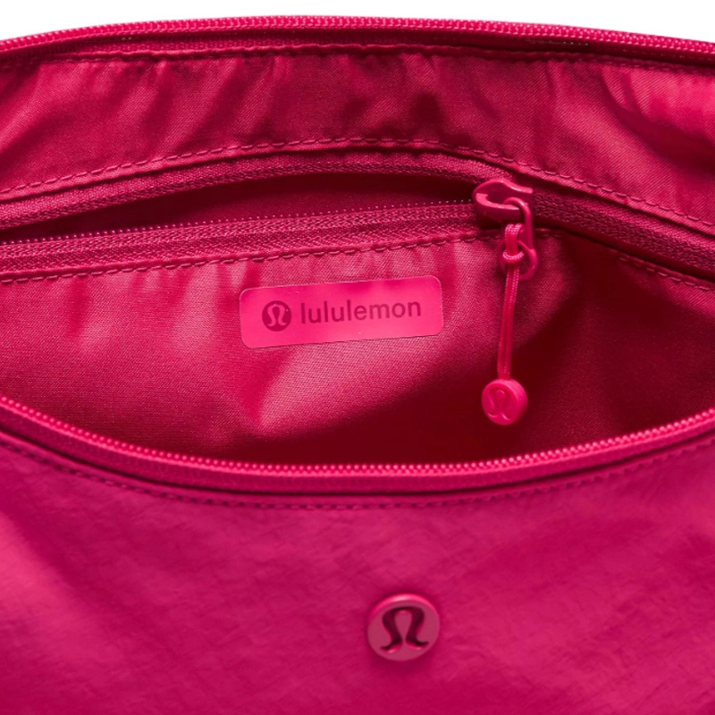 lululemon Slouchy 6L
