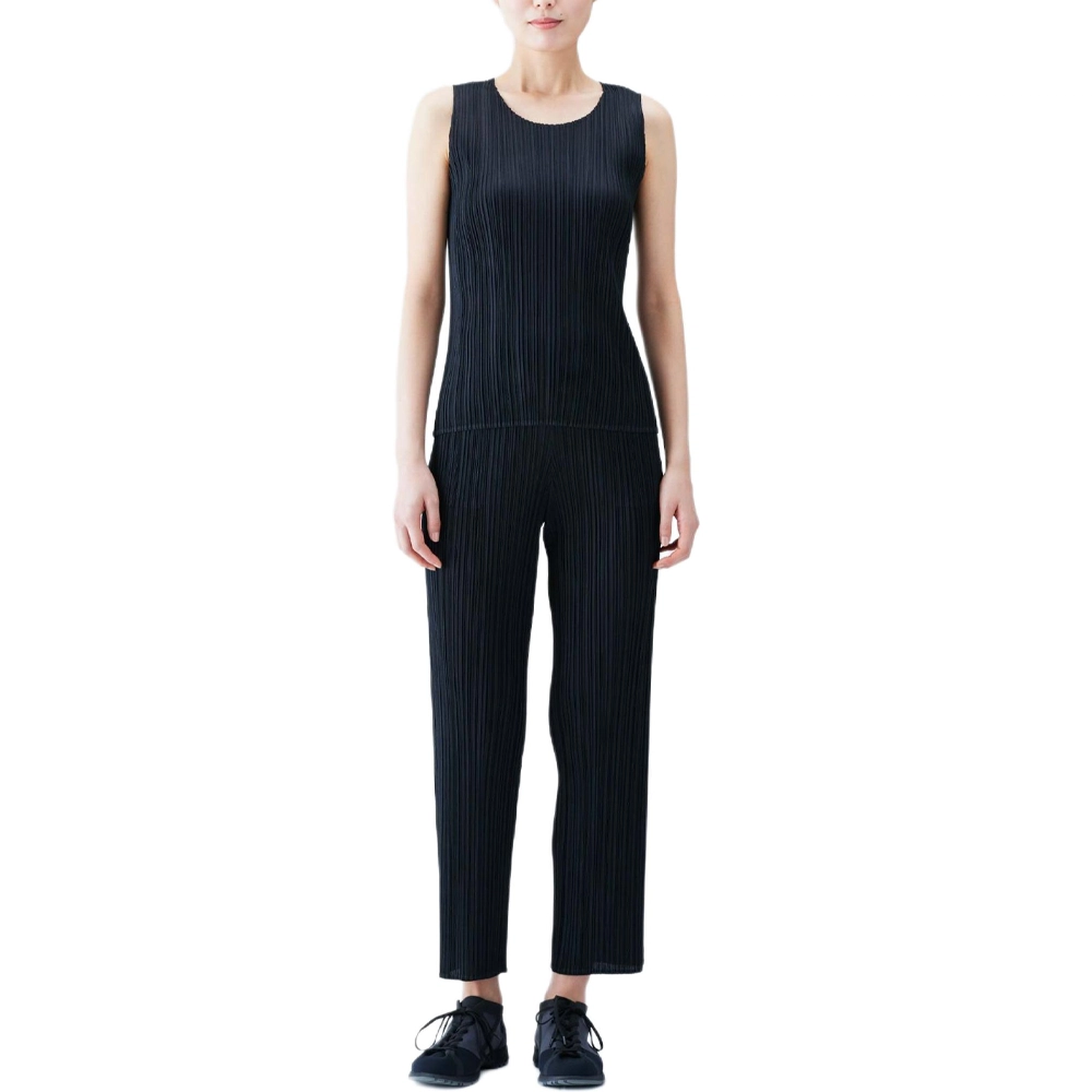 PLEATS PLEASE ISSEY MIYAKE