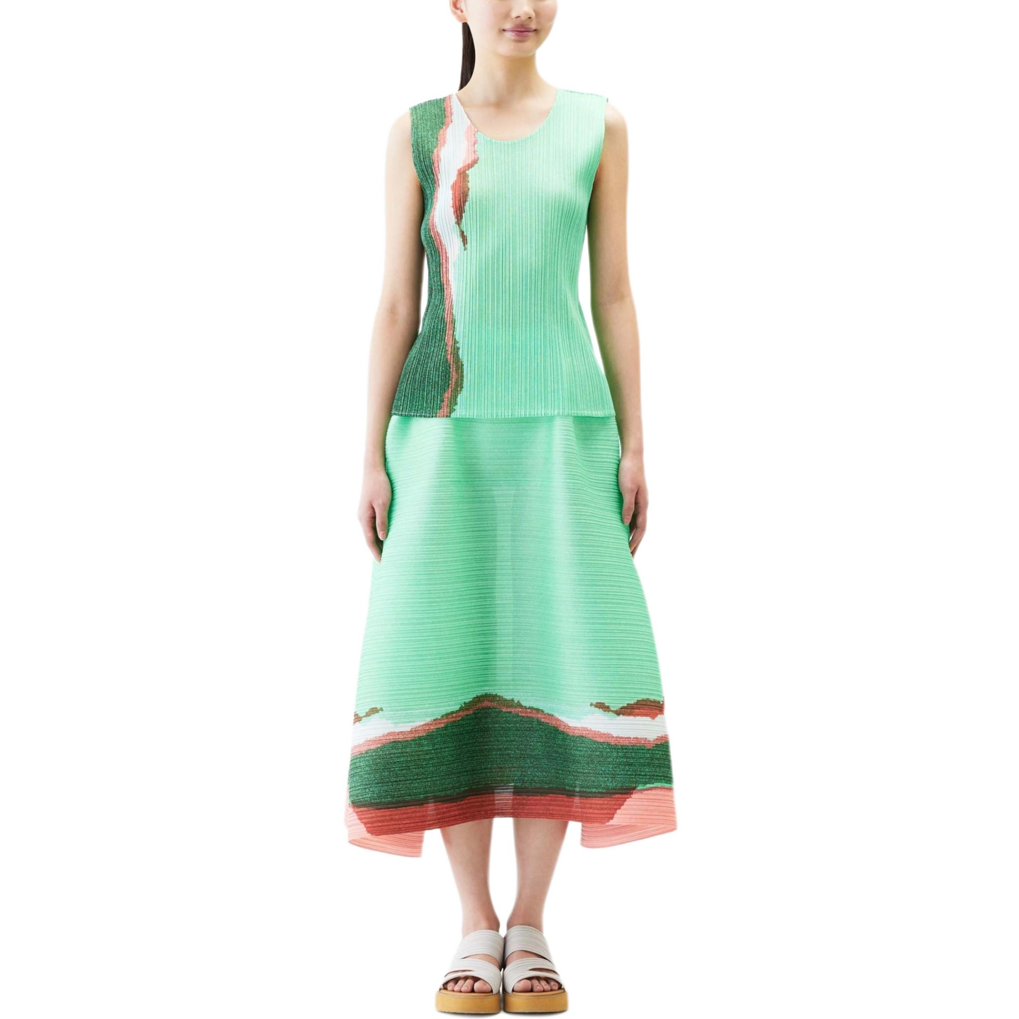 PLEATS PLEASE ISSEY MIYAKE