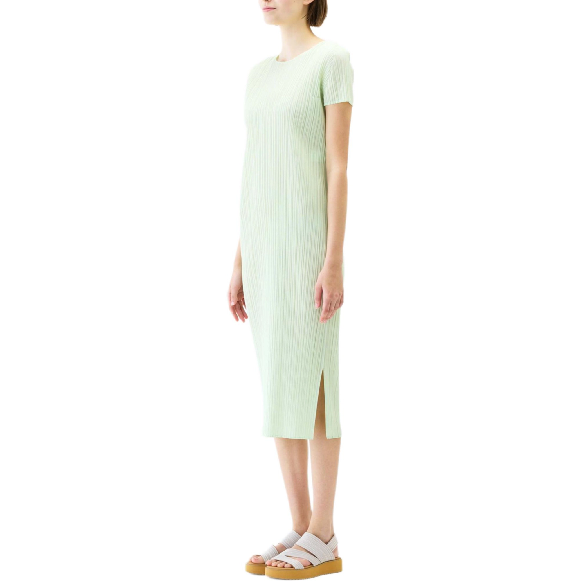PLEATS PLEASE ISSEY MIYAKE