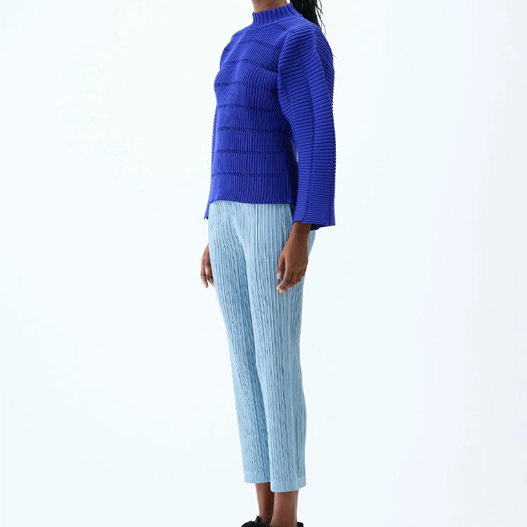 PLEATS PLEASE ISSEY MIYAKE
