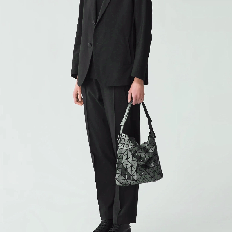ISSEY MIYAKE glove