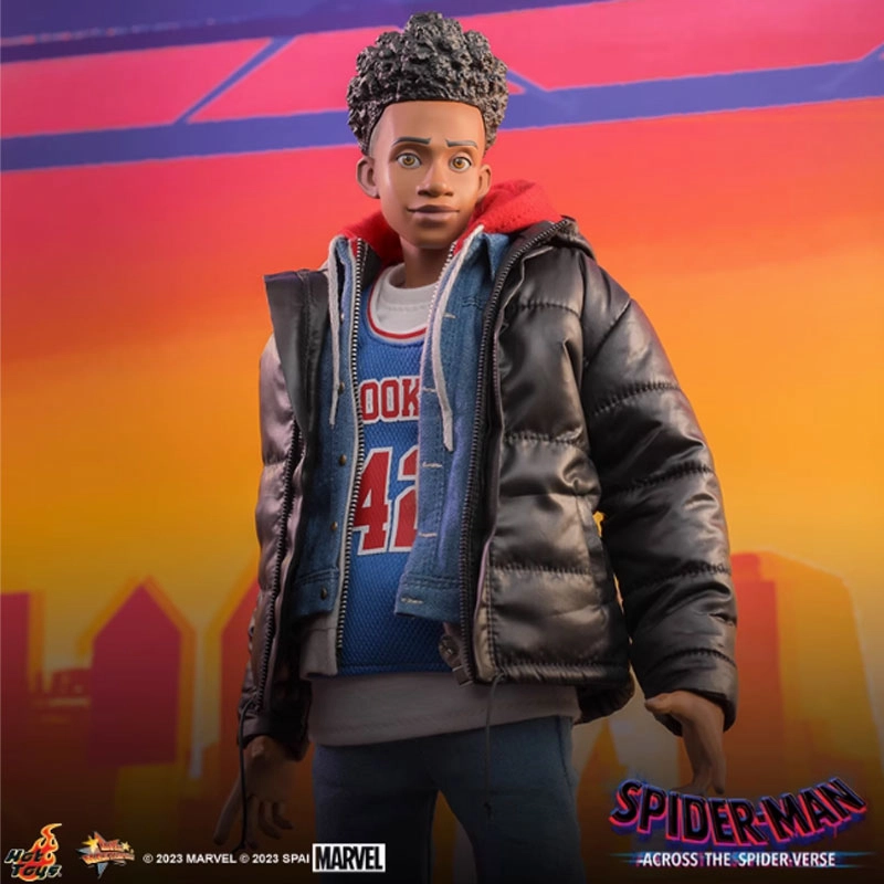 Hot Toys 16