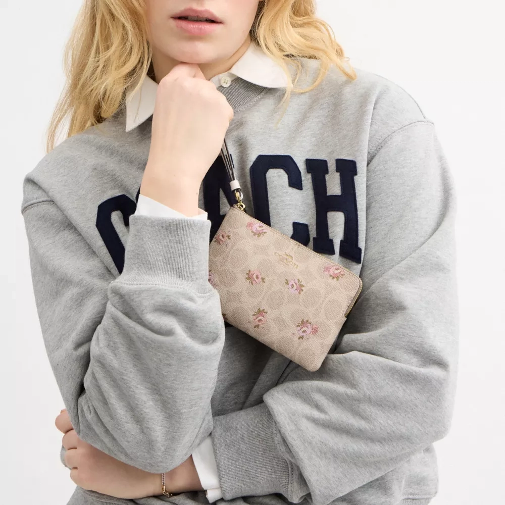 COACH Corner Zip 16