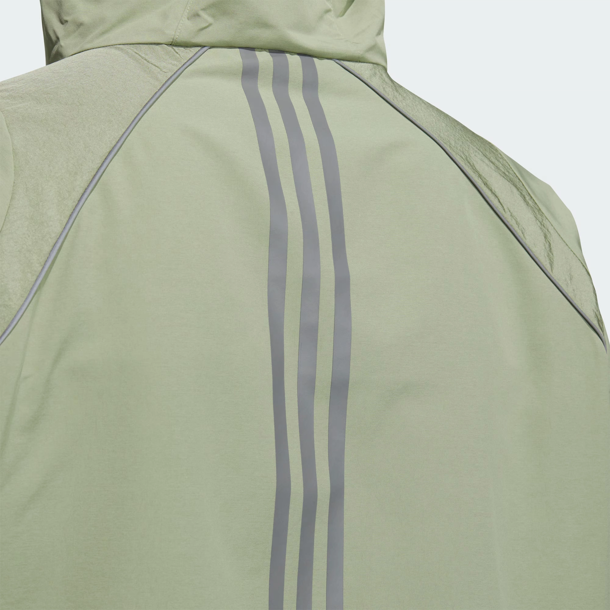 adidas FUSTL WOVEN logo