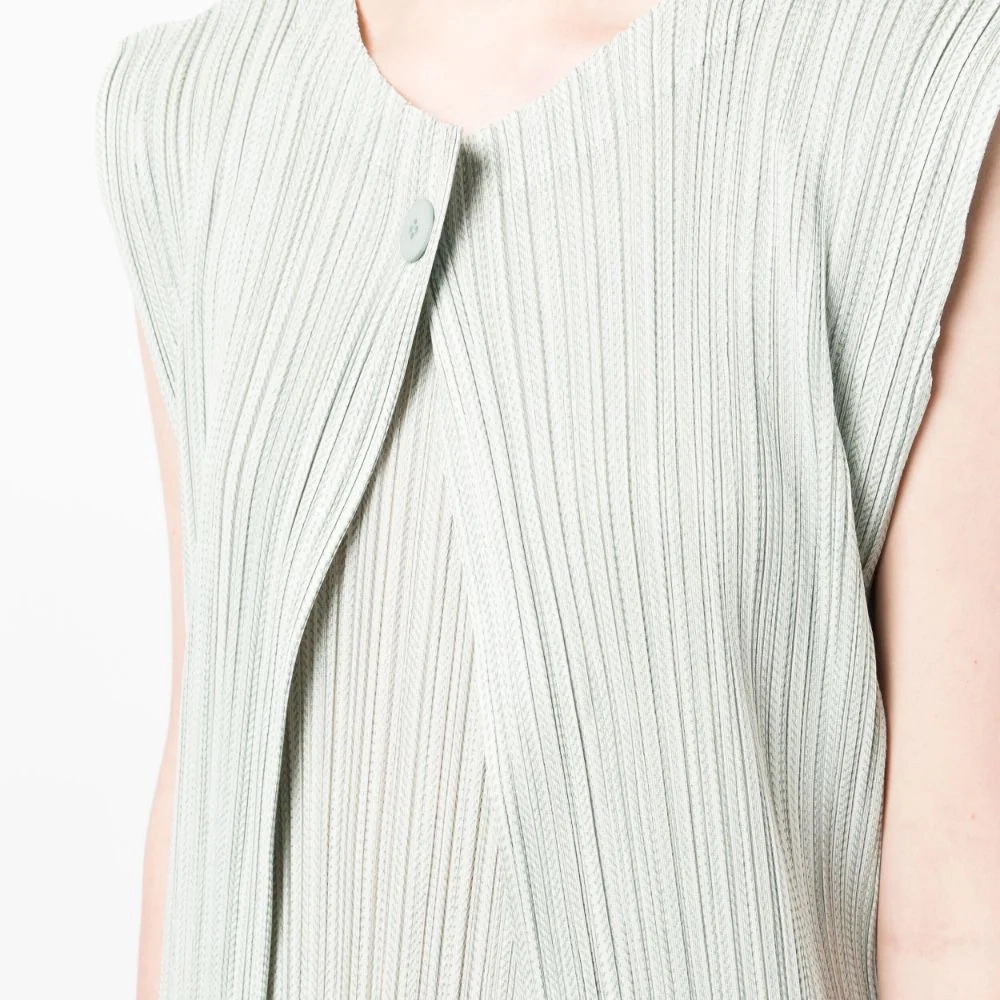 PLEATS PLEASE ISSEY MIYAKE SS23