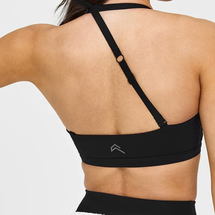 ONER ACTIVE UnifiedTwistSportsBra 1