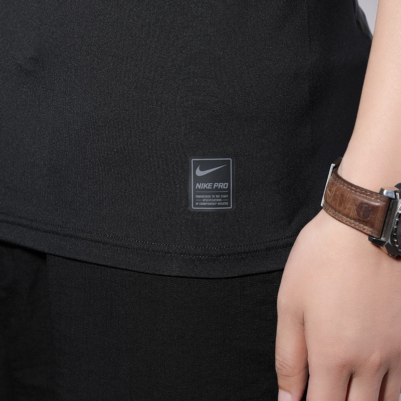 Nike Pro Fitted Logo