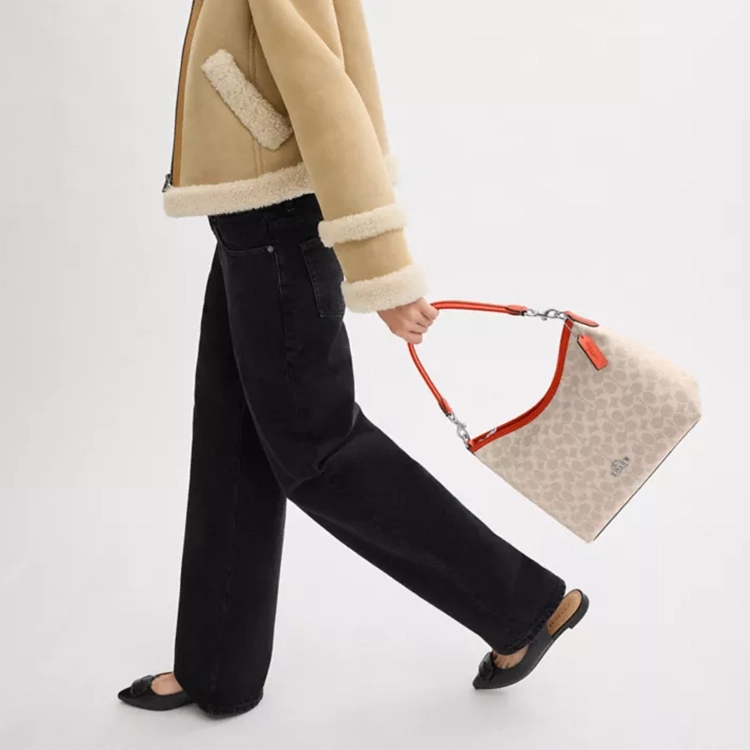 COACH LAUREL 31