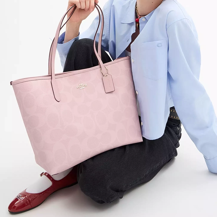 COACH City 33 Tote