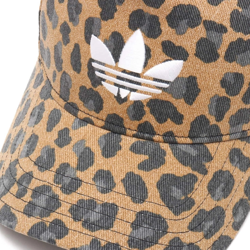adidas -