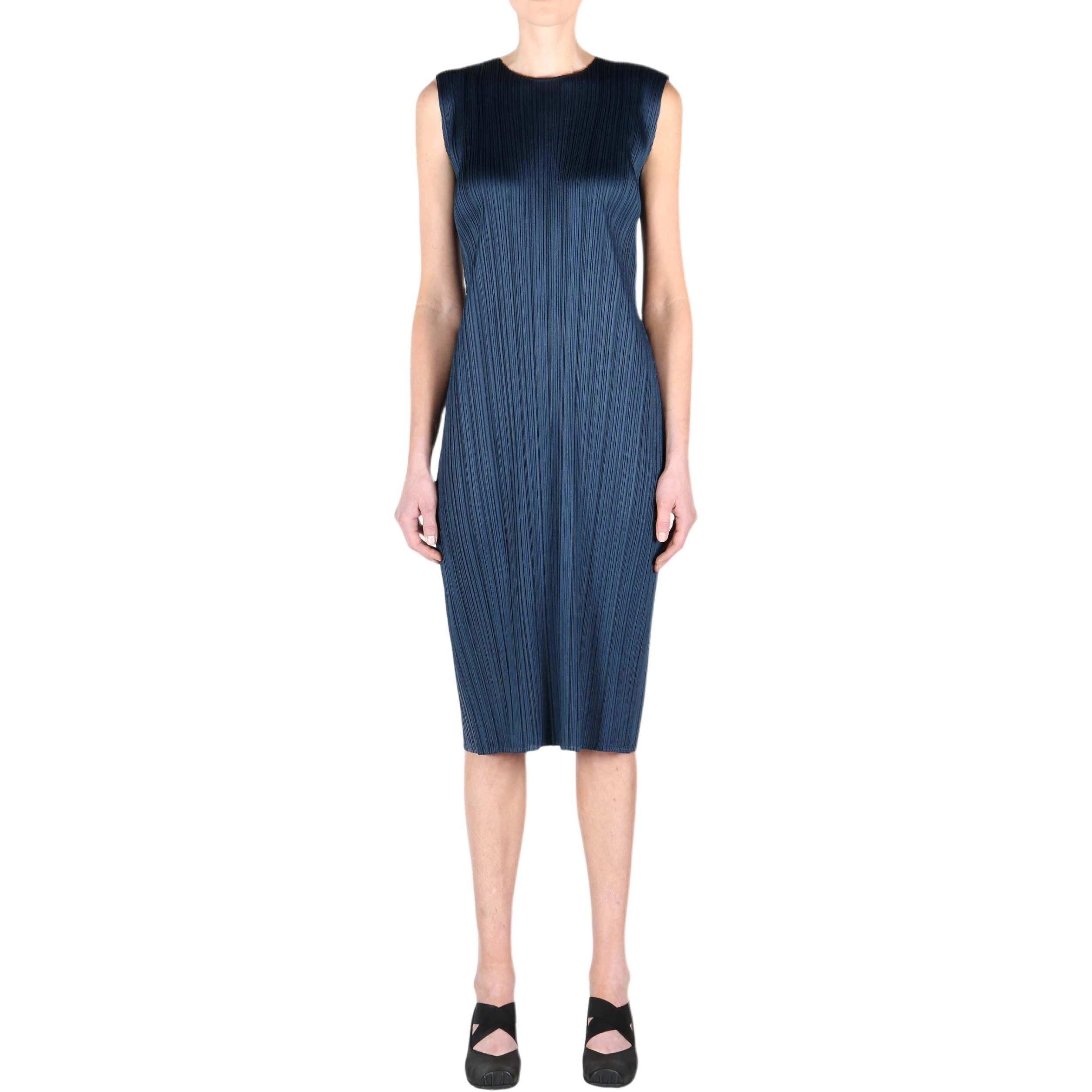 PLEATS PLEASE ISSEY MIYAKE