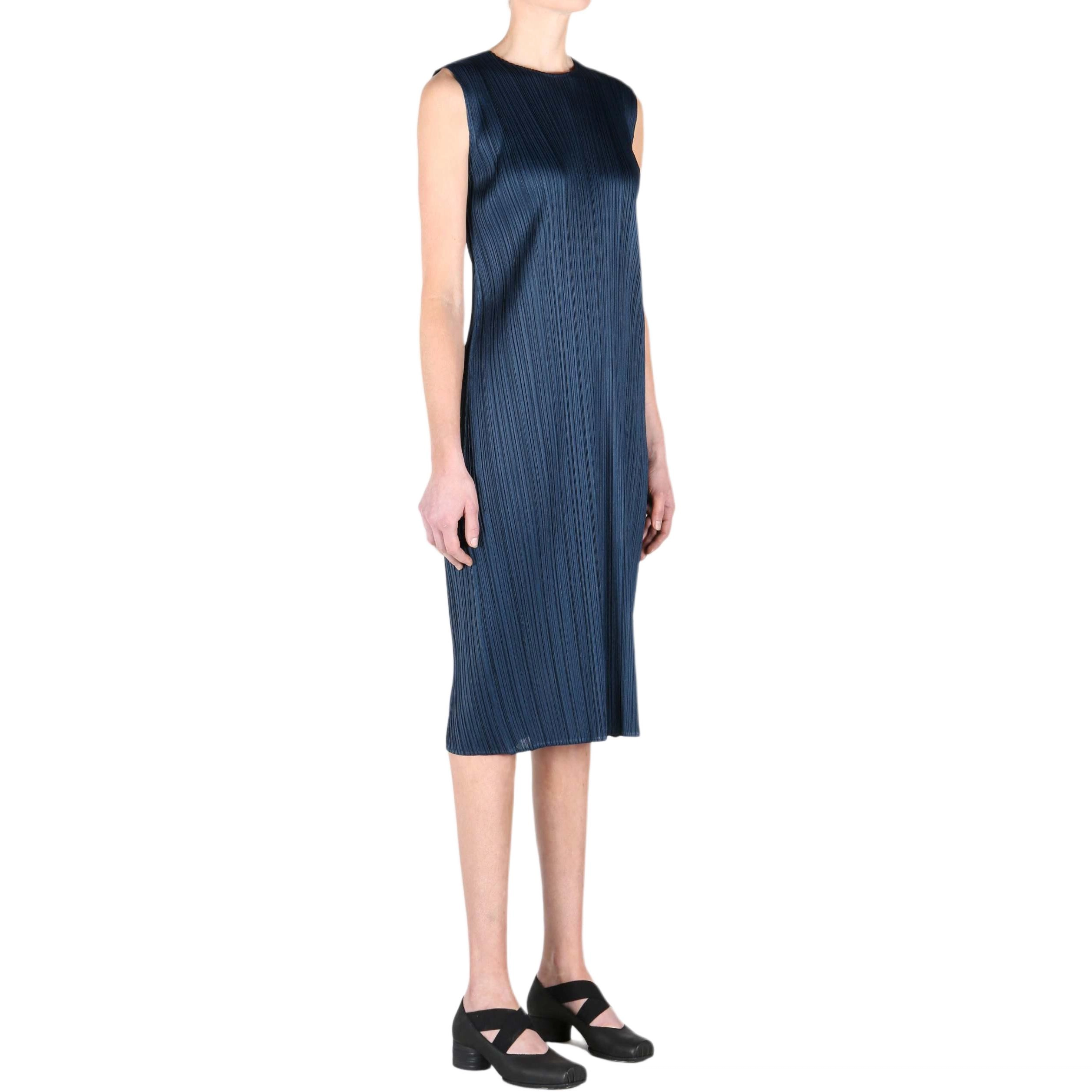 PLEATS PLEASE ISSEY MIYAKE
