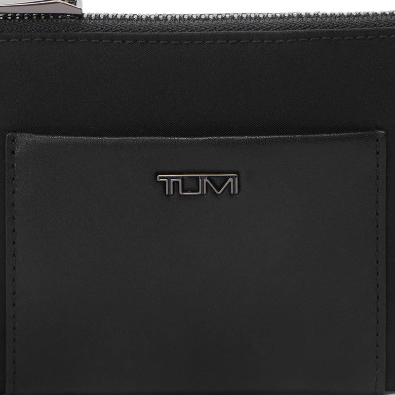 TUMI Voyageur D