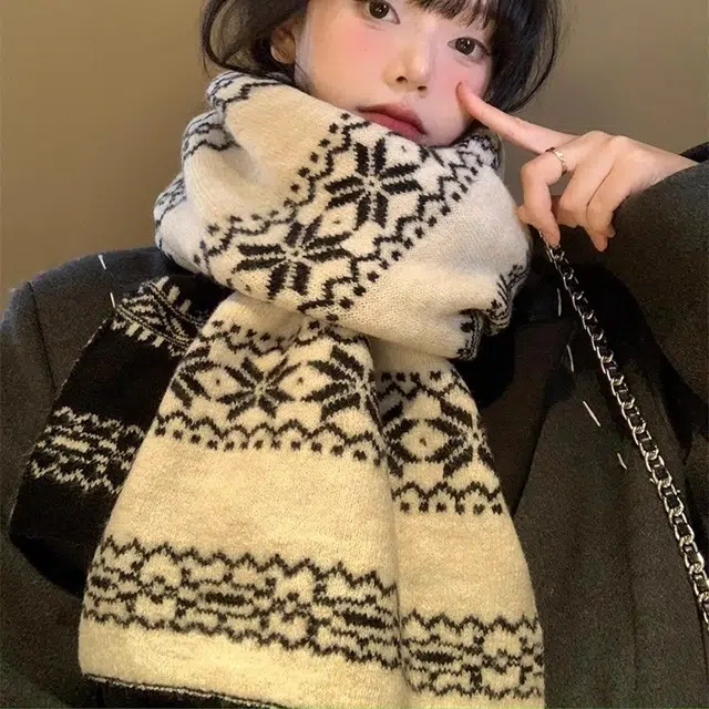 恩僾德 费尔岛针织黑色双面高颜值小众保暖百搭雪花氛围感 聚酯纤维 绒线围巾 男女同款情侣款