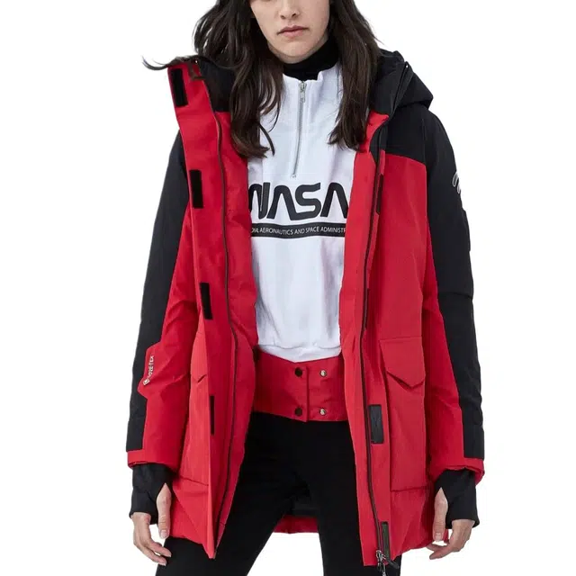 波司登 柔软时尚经典潮流羽绒服 女款