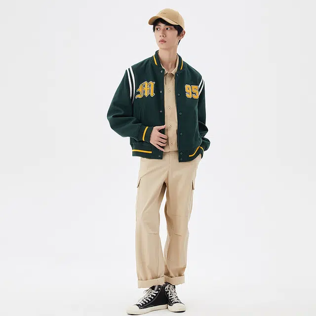 美特斯邦威 拼接撞色字母印花休闲棒球服 男款