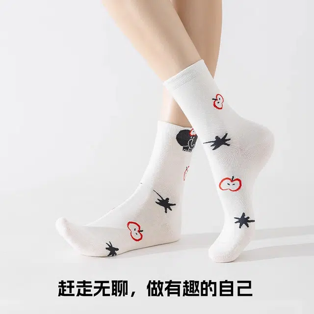 轻迎 卡通萌趣系列 可爱吸汗防臭外穿潮流动物中筒袜 女款