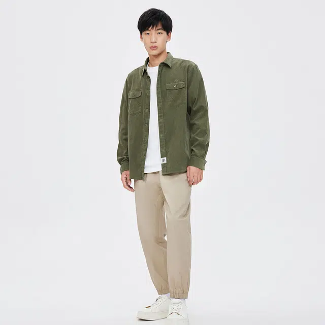 美特斯邦威 纯色单排扣尖领工装长袖衬衫 男女同款