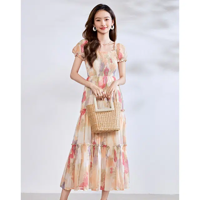 爱依莲 森系油画印花时尚设计感收腰方领短袖连衣裙 女款 莫奈花园
