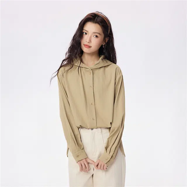 佐丹奴 挺括量感衬衣前短后长宽松连帽长袖衬衫 女款