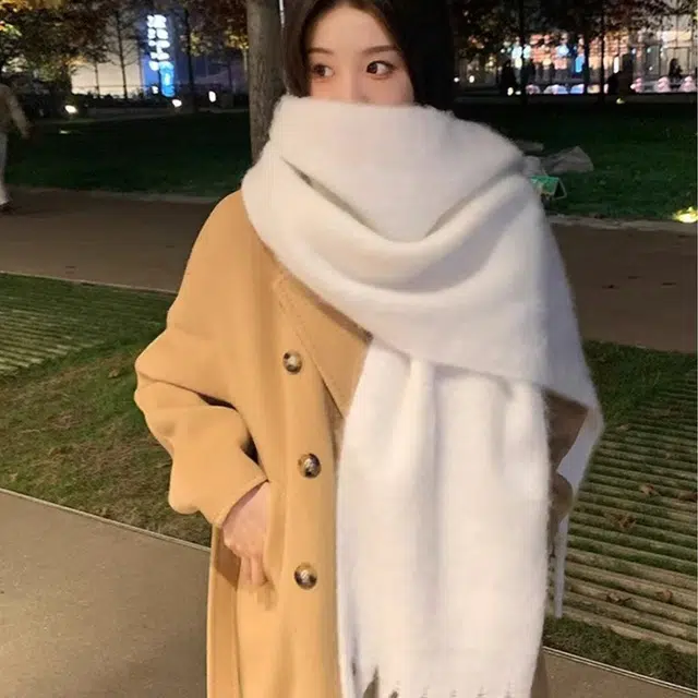 恩僾德 时尚简约流苏高颜值小众防寒保暖 聚酯纤维 绒线围巾 男女同款情侣款