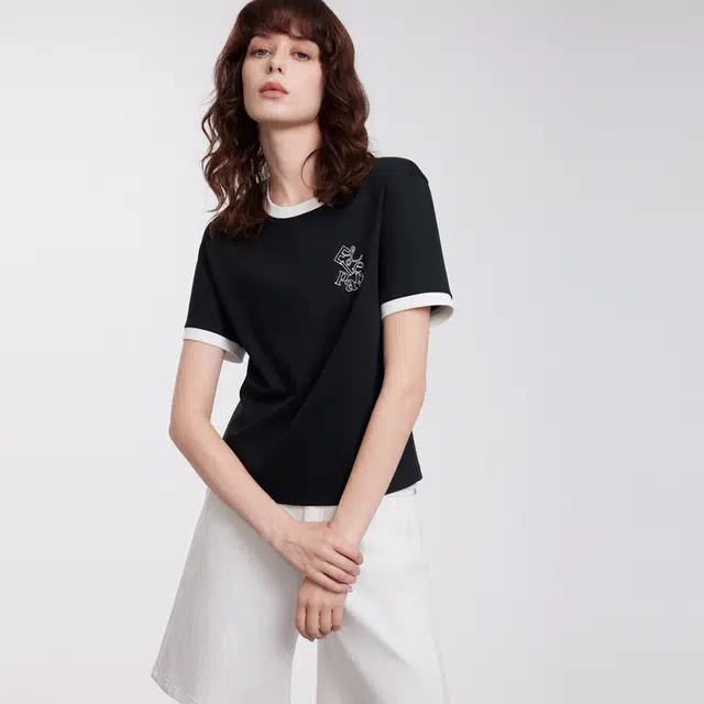 ELLE T