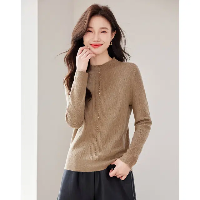 爱依莲 春秋款 时尚洋气半高领打底衫套头内搭上衣针织衫 女款 浅卡色