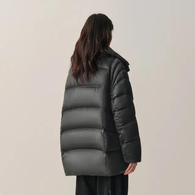 太平鸟 立领保暖时尚宽松简约外套质感羽绒服 女款