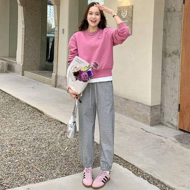 美洋 彩虹糖 薄荷曼波轻薄刺绣圆领长袖卫衣 女款